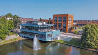 Hauptbild Repräsentative Premium-Immobilie in einzigartiger Wasserlage
